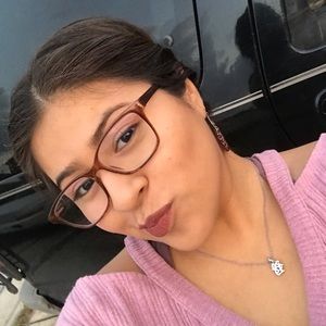 Meet your Posher, Jazmin